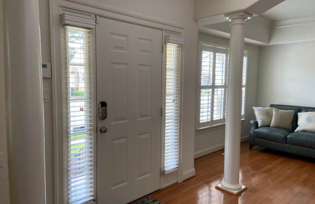 6308 Orchard Cove Court Gallery 2