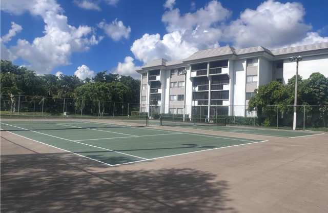 701 N PINE ISLAND RD APT 303 PLANTATION, FL 33324 photos photos