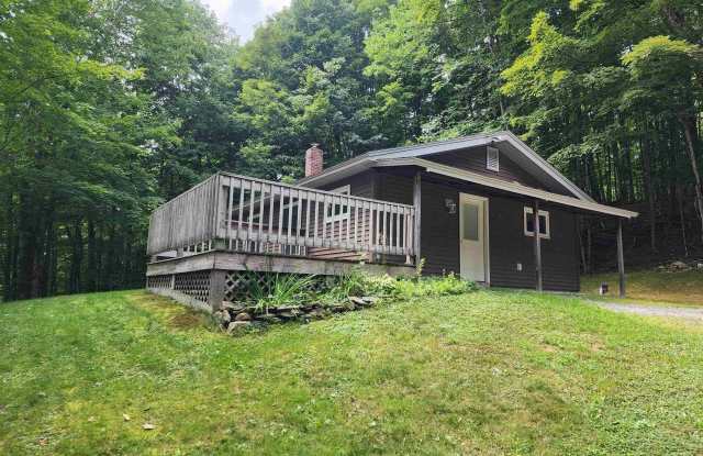 640 Mount Eustis Road - 640 Mount Eustis Road, Grafton County, NH 03561