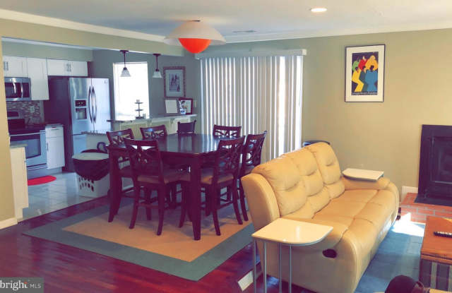 316 MEADOW WAY Gallery 2