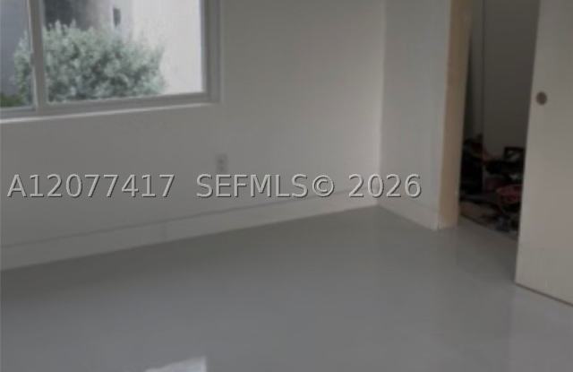 1943 71st St Gallery 2