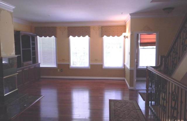 8113 SHOAL CREEK DRIVE Gallery 3