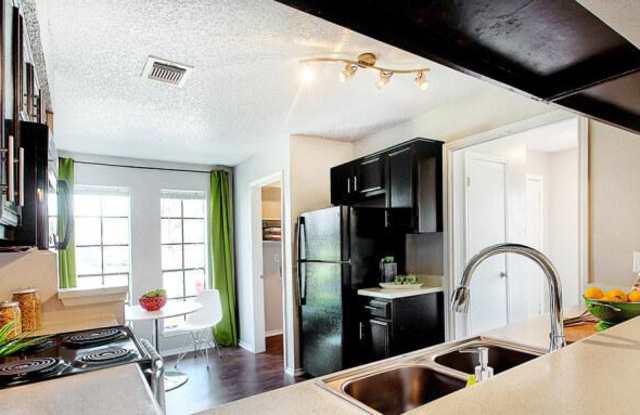14932 Nacogdoches Rd Gallery 3