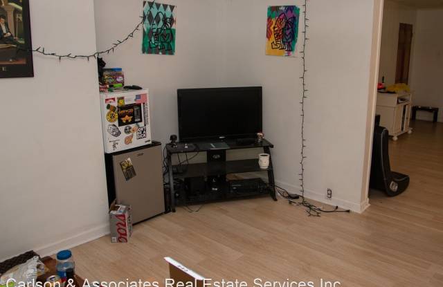 1813 Mary Gallery 2