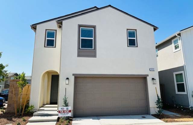$2,495 Tesoro Viejo, Award Winning Community, 3/2, Solar Panels, Ophelia Ave. photos photos