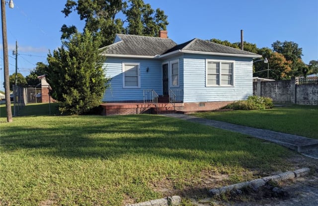 800 E CAYUGA STREET - 800 East Cayuga Street, Tampa, FL 33603