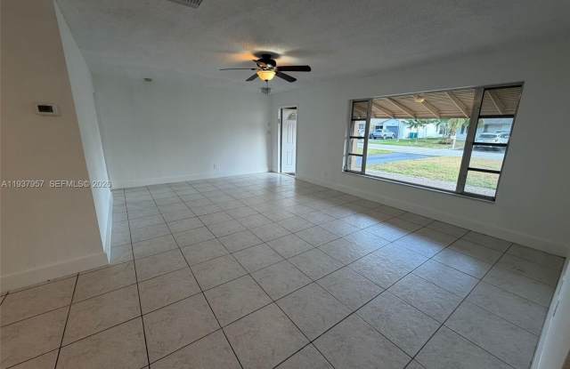 9507 NW 80th Ct photos photos