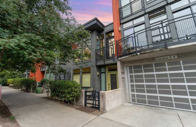 1816 11th Ave - 1816 11th Avenue, Seattle, WA 98122