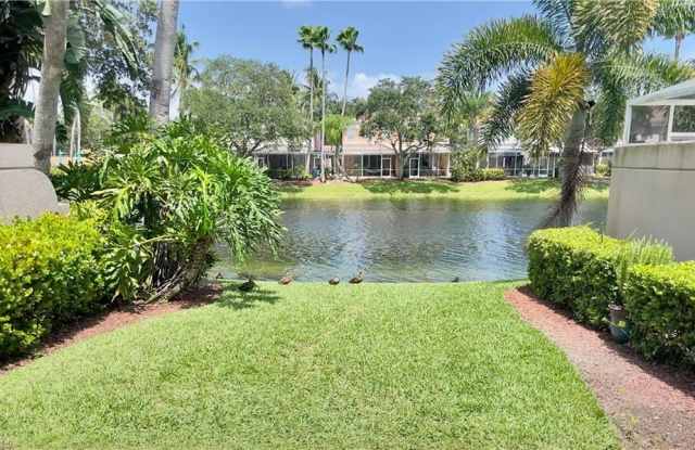 5669 Cove Cir Gallery 3