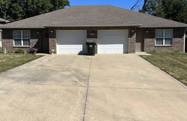 405  Blake Anthony Drive - B - 405 Blake Anthony Drive, Warrensburg, MO 64093