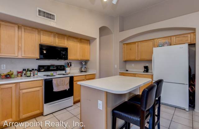 4426 E. Lone Cactus Drive Gallery 4