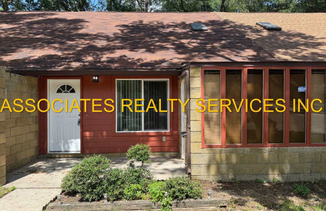 MUST SEE!!! 2BED/2BATH FULLY REMODELED UNIT IN GREENLEAF!!! FENCED BACK YARD!!! photos photos