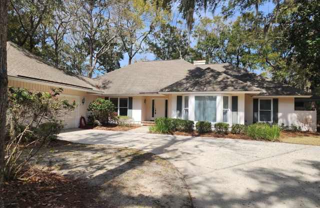 **AVAILABLE NOW** Landings Executive 3 Bedroom home - 11 Gossamer Lane, Skidaway Island, GA 31411
