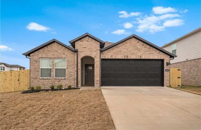 4651 W Aurora ST - 4651 West Aurora Street, Fayetteville, AR 72704 4651 W Aurora ST - 4651 West Aurora Street, Fayetteville, AR 72704