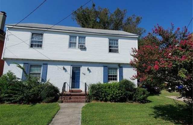 3 Bedroom 2 story Duplex near ODU! - 6309 Hampton Boulevard, Norfolk, VA 23508