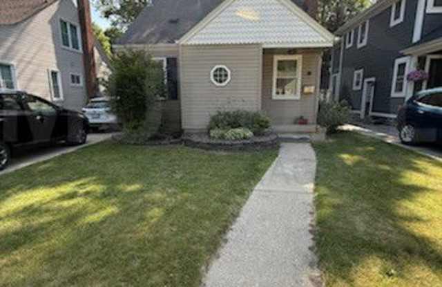 511 South Vermont Avenue photos photos