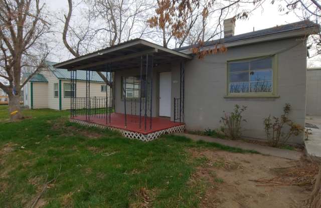 2 bedroom 1 bath home in Pilot Rock Gallery 1