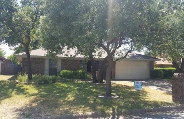 3949 Windhaven Road Gallery 2