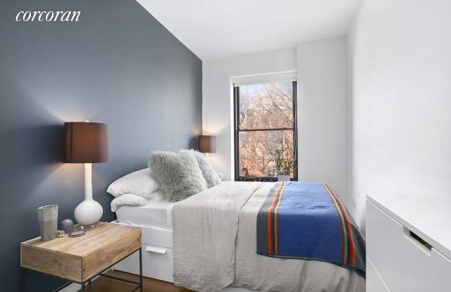 422 West 20th Street Gallery 4