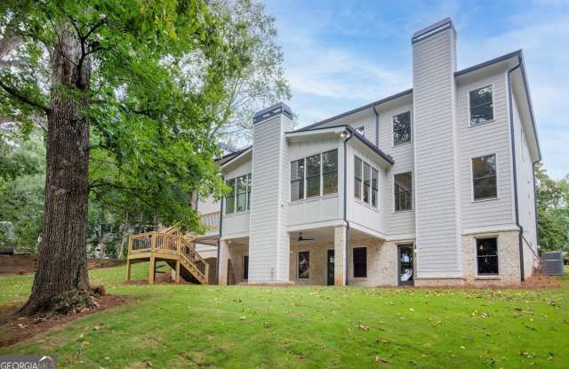 1886 Timothy Drive NE Gallery 3