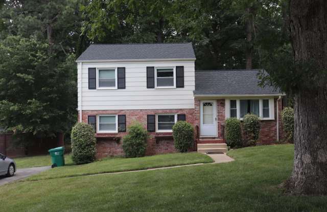 Serene Neighborhood Living – 5 BR / 2 BA Home photos photos