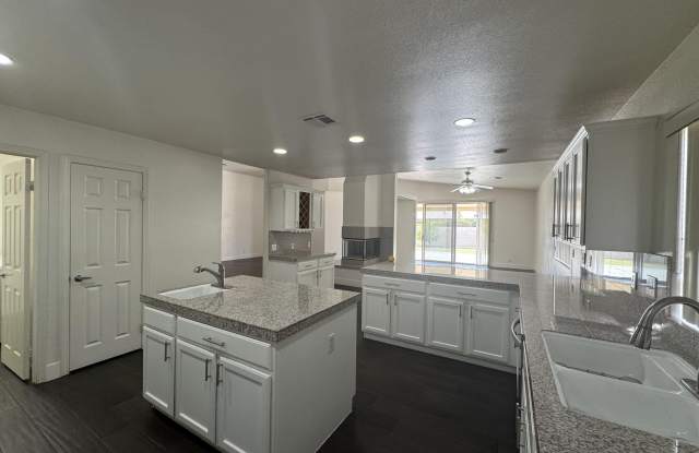 74081 W Petunia Place Gallery 4