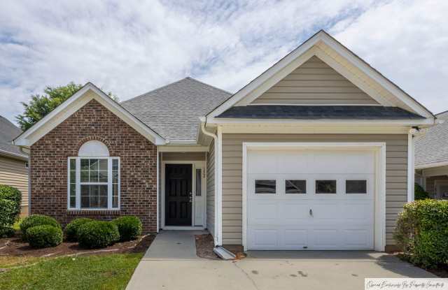 TWO BEDROOM GARDEN HOME IN GATED COMMUNITY photos photos