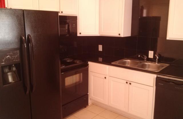 Cozy in Kirkwood-WILL ACCEPT SECTION 8 photos photos