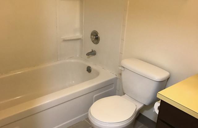 Corner Crest Apartments Gallery 3