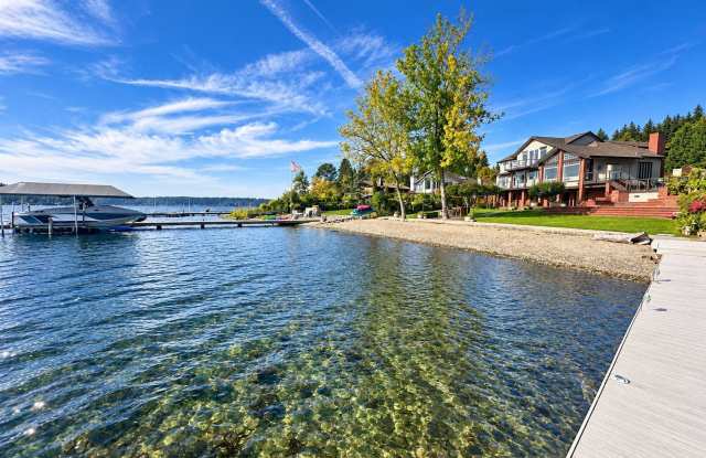 4Bd/3.5Ba Sammamish Home Gallery 1