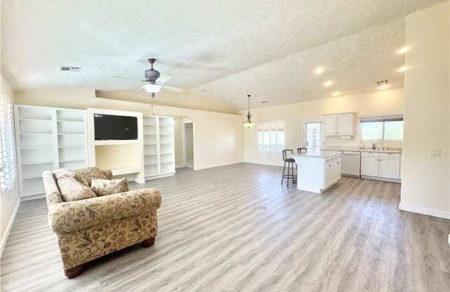 280 E Glenoaks Street Gallery 2