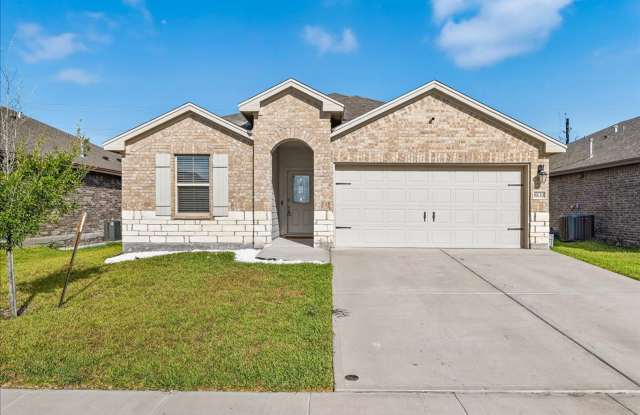 8133 Cattlemen Dr - 4/Bed 2.5/Bath - $2395/month Gallery 1