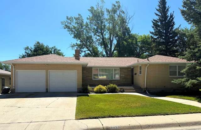 Newly remodeled 5 bedroom, 3 bath ranch style home photos photos