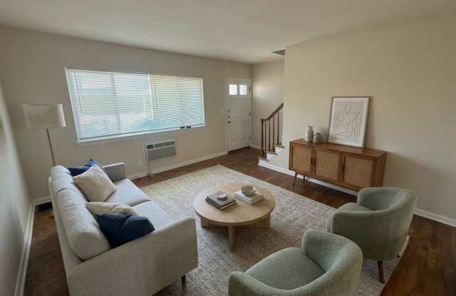 Updated 2-Bedroom Townhouse Near Mott Park photos photos