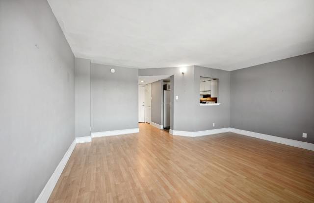 Dupont Circle with Secured Parking! Sun-filled penthouse studio with Monument Views! - 1825 T Street Northwest, Washington, DC 20009