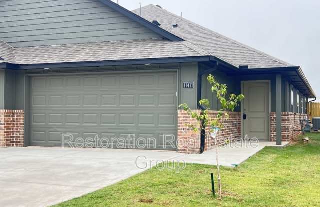 11411 University Dr photos photos