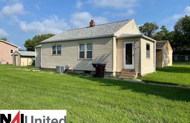 Two bedroom, One bathroom home for rent photos photos