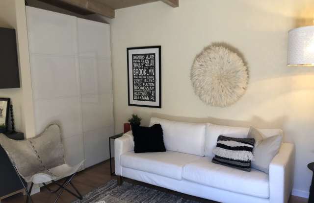 66 Sunnyside Ave Gallery 2