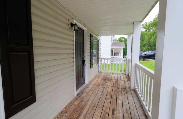 3 bedroom 1 bathroom for rent! photos photos