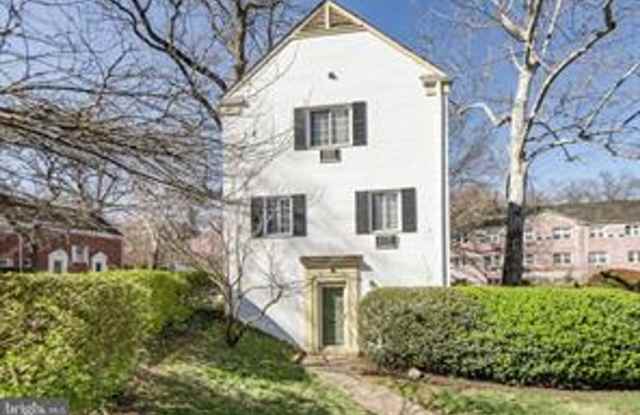 Welcome to The Lincoln, a beautifully designed two bedroom,  corner residence in sought after Parkfairfax. Gallery 1