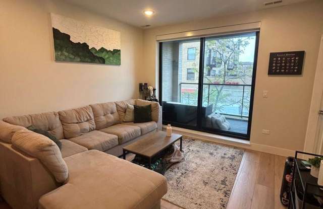 1646 West Belmont Ave. Gallery 4