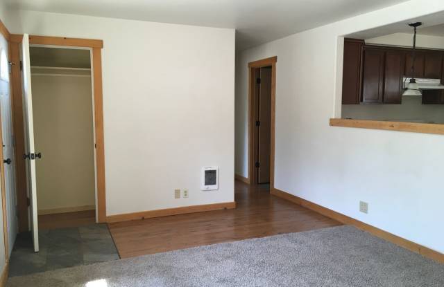 Hide Away Home on Large Lot 60149 Cheyenne Rd, Bend OR 97702 Gallery 4