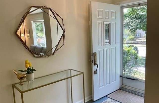 27 Greenway Court Gallery 2