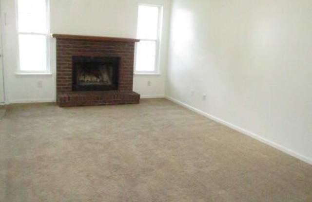 223 Live Oak Court Gallery 2