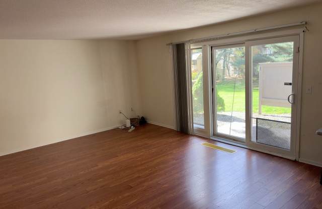 54 Great Meadow Ln Gallery 2