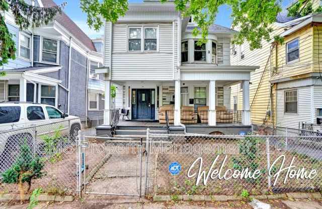 32-34 Farley Ave - 32-34 Farley Avenue, Newark, NJ 07108