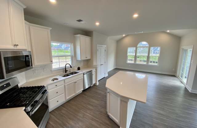 4701 Manor Crossing Plaza Gallery 4