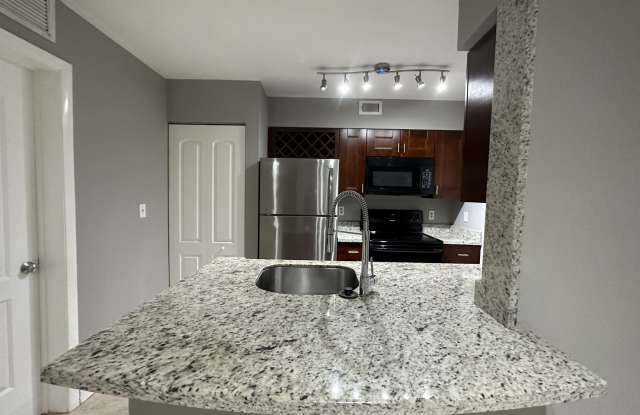 2811 N. Oakland Forest Dr.#205 Gallery 1