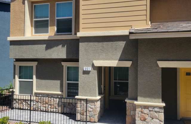 Summer Sparrow Ave photos photos