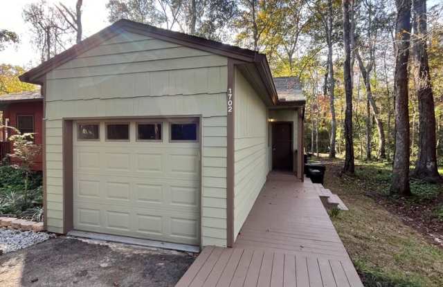 1702 Beechwood Circle N - 2Bedroom/2bath Newly Renovated Townhome photos photos